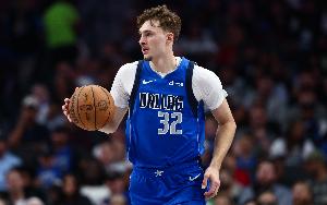 加时两次打进追平球！弗拉格13中8拿到16分5板1断